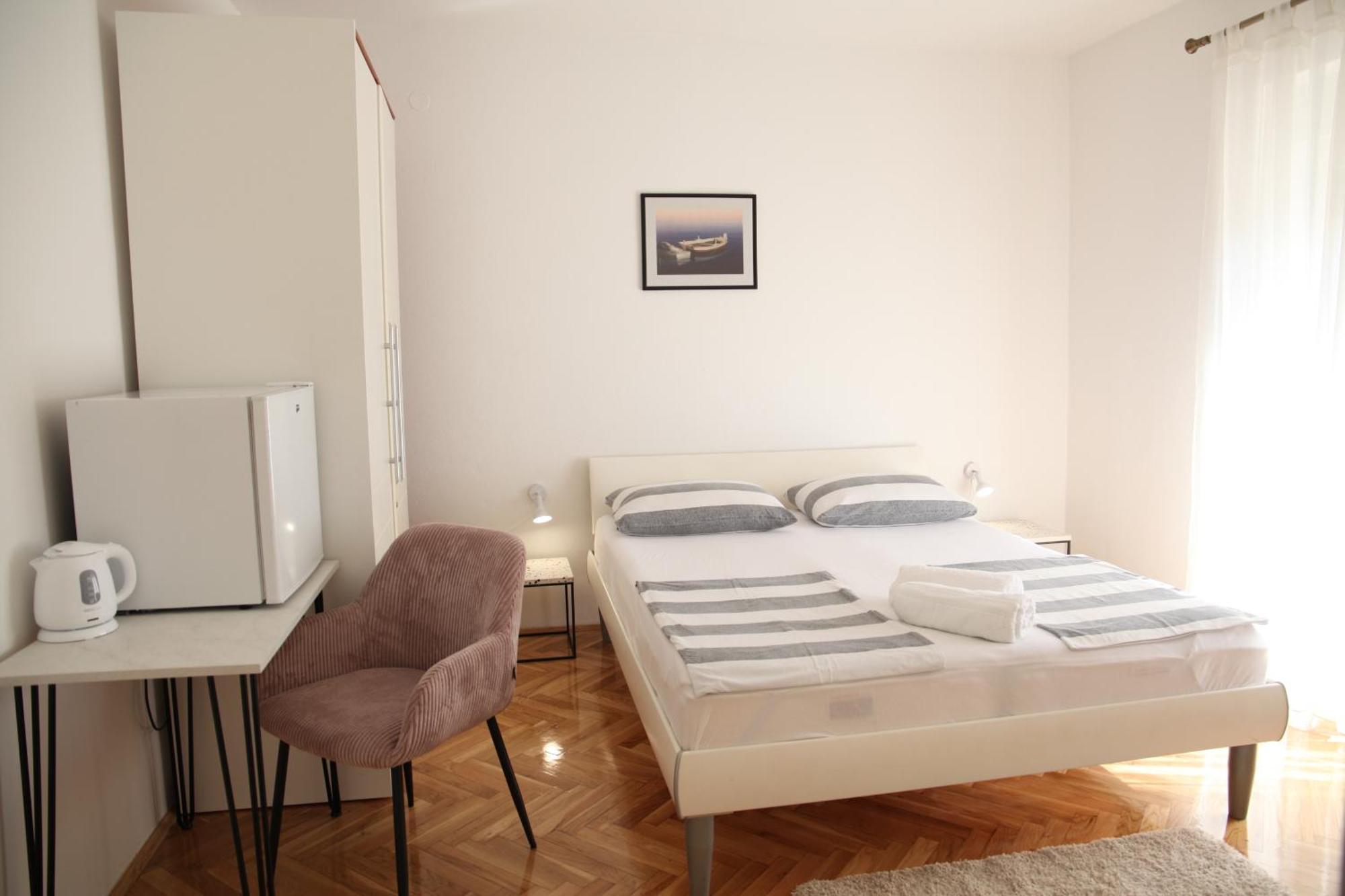Rooms Kresan Zara Esterno foto