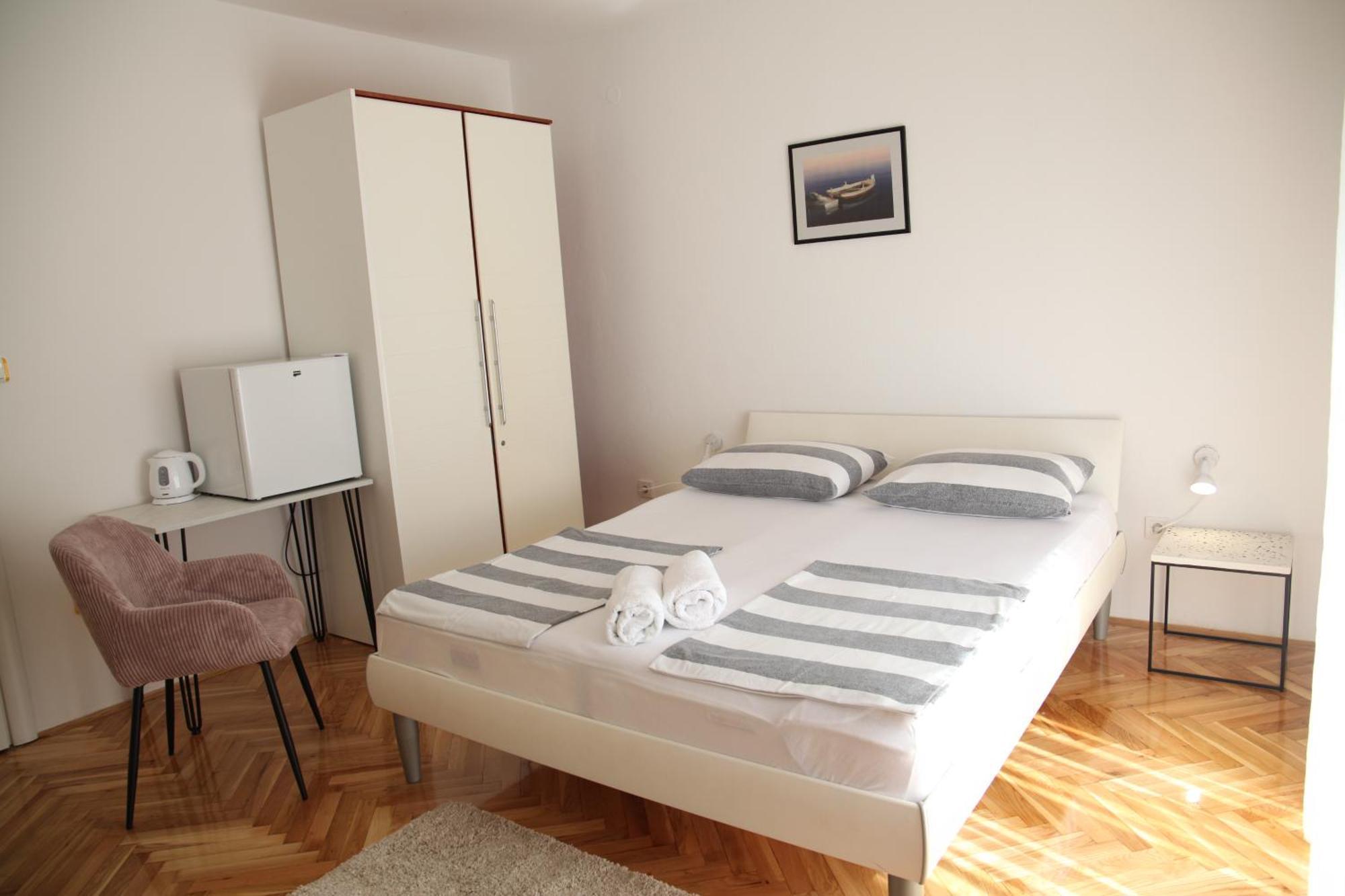 Rooms Kresan Zara Esterno foto
